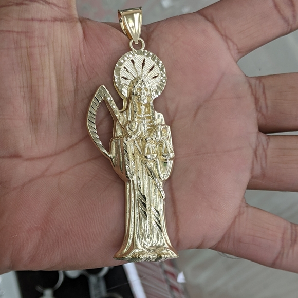 10kt real gold santa muerte pendant